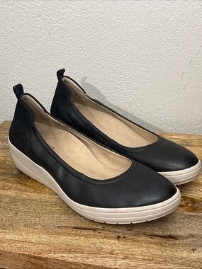 VIONIC Jacey Black Leather Wedge Heel Slip On Comfort Shoes Women’s Sz 8.5